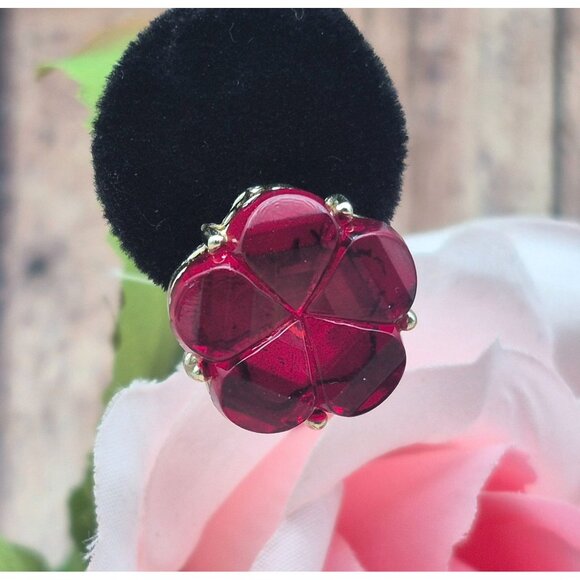 Beautiful Vintage Gold Tone Red Flower Screw Back Clip On Earrings - Picture 3 of 8